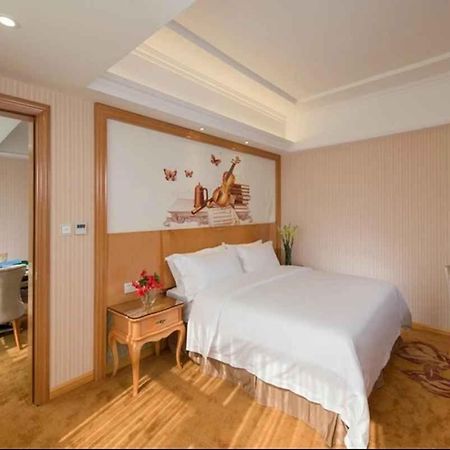 Vienna Hotel Shenzhen Baoneng City Plaza エクステリア 写真